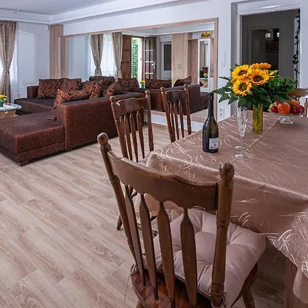 Sunrise Airport - Free Parking *