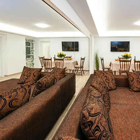 Sunrise Airport - Free Parking