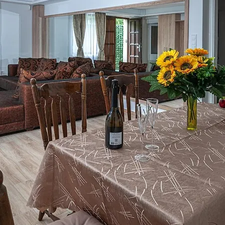 Sunrise Airport - Free Parking Apartament